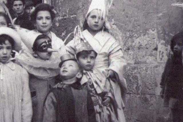 Varvecole, Pacchian�dde, Marange: c'erano una volta le maschere di Carnevale baresi